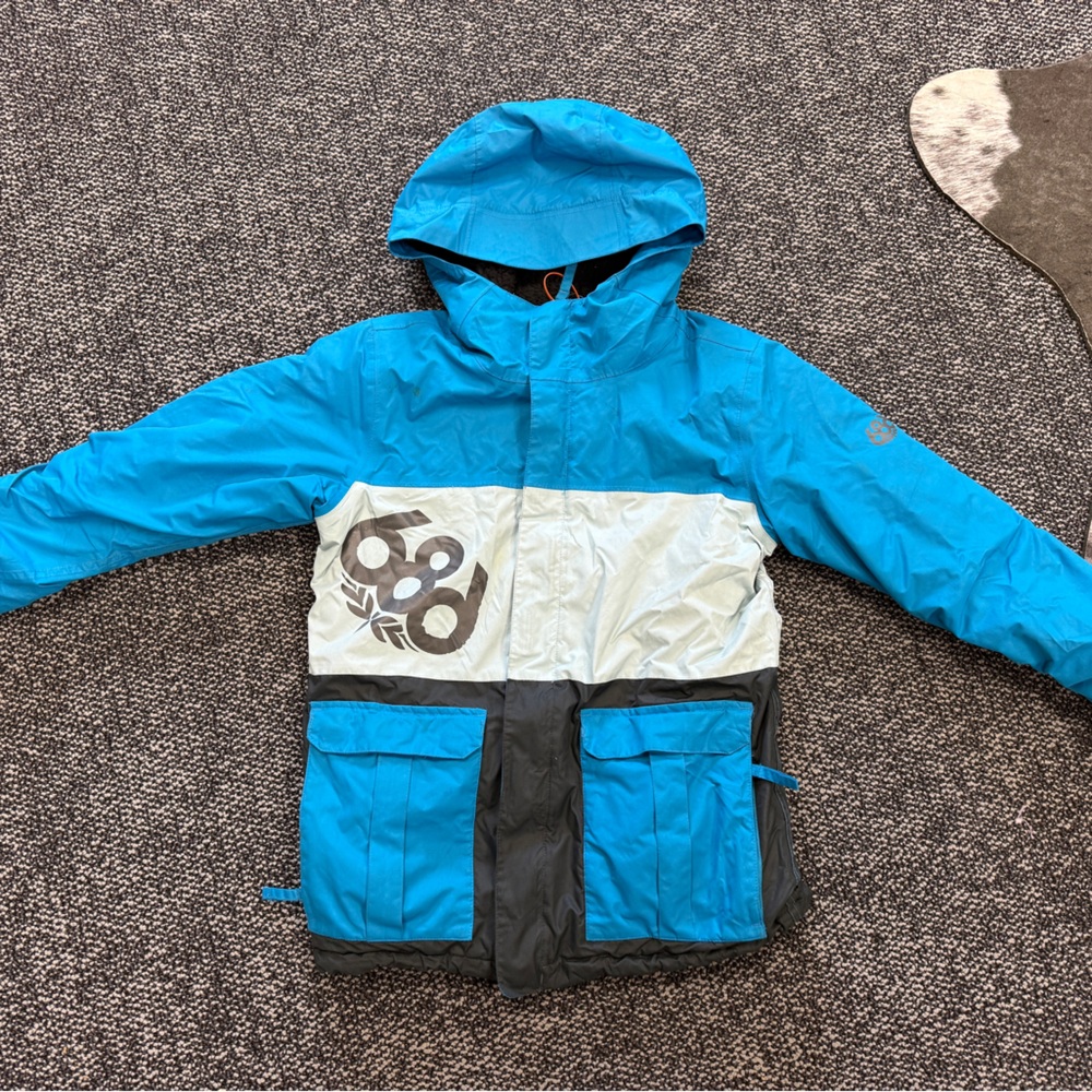 686 Evolution Youth Ski Snowboard Waterproof Insulated Snow Jacket